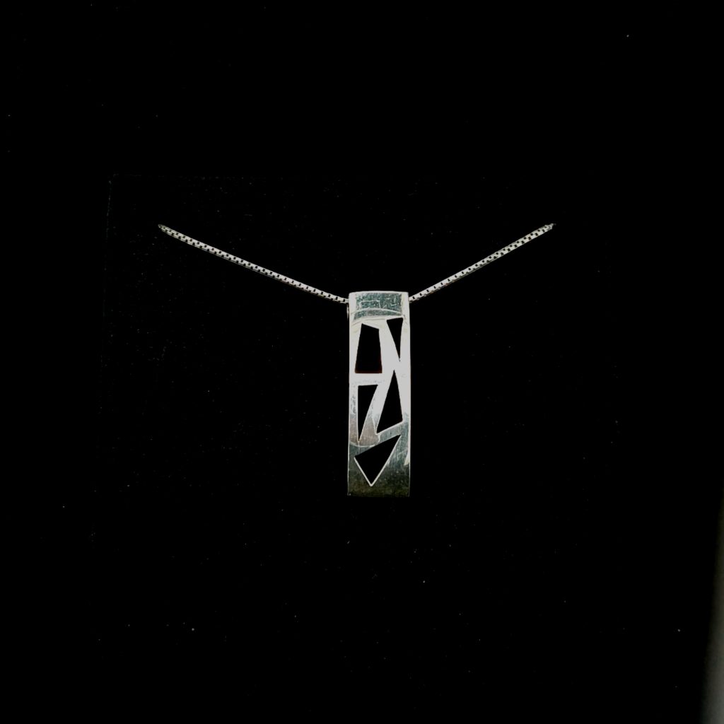 Hanger met zaagmotief