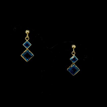 Oorstekers  met topaas london bleu