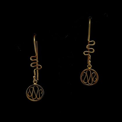 Oorhangers 14 krt. met gegolfd patroon