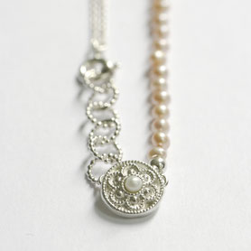 Collier Oma's knoopje
