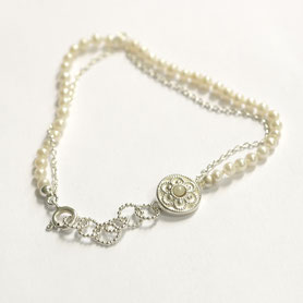 Armband Oma knoopje met parel