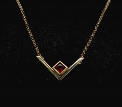 Collier met granaat