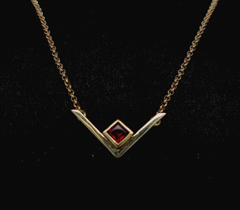 Collier met granaat