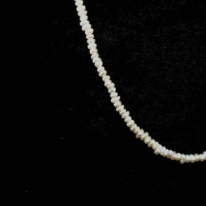 Parelcollier met gouden sluiting