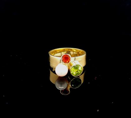 Ring met peridoot, parel en madeiracitrien maat 17.5