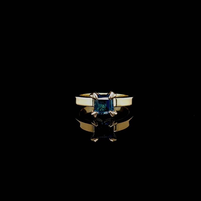 Ring met carre london bleu topaas