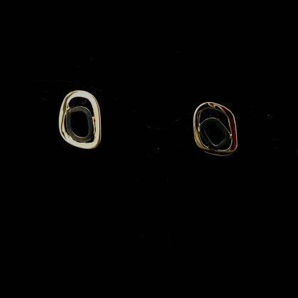 Oorstekers gezwart zilver met goud
