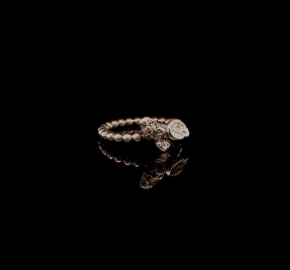 Zilveren ring met gesmolten vlokjes